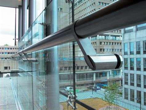 Modular handrail system detail